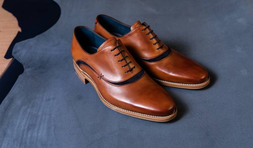 Scarpe da uomo rialzate: eleganza e praticità in un unico prodotto