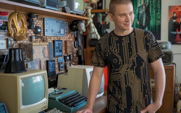 "Gadget geek per la casa: accessori tecnologici e decorazioni imperdibili"